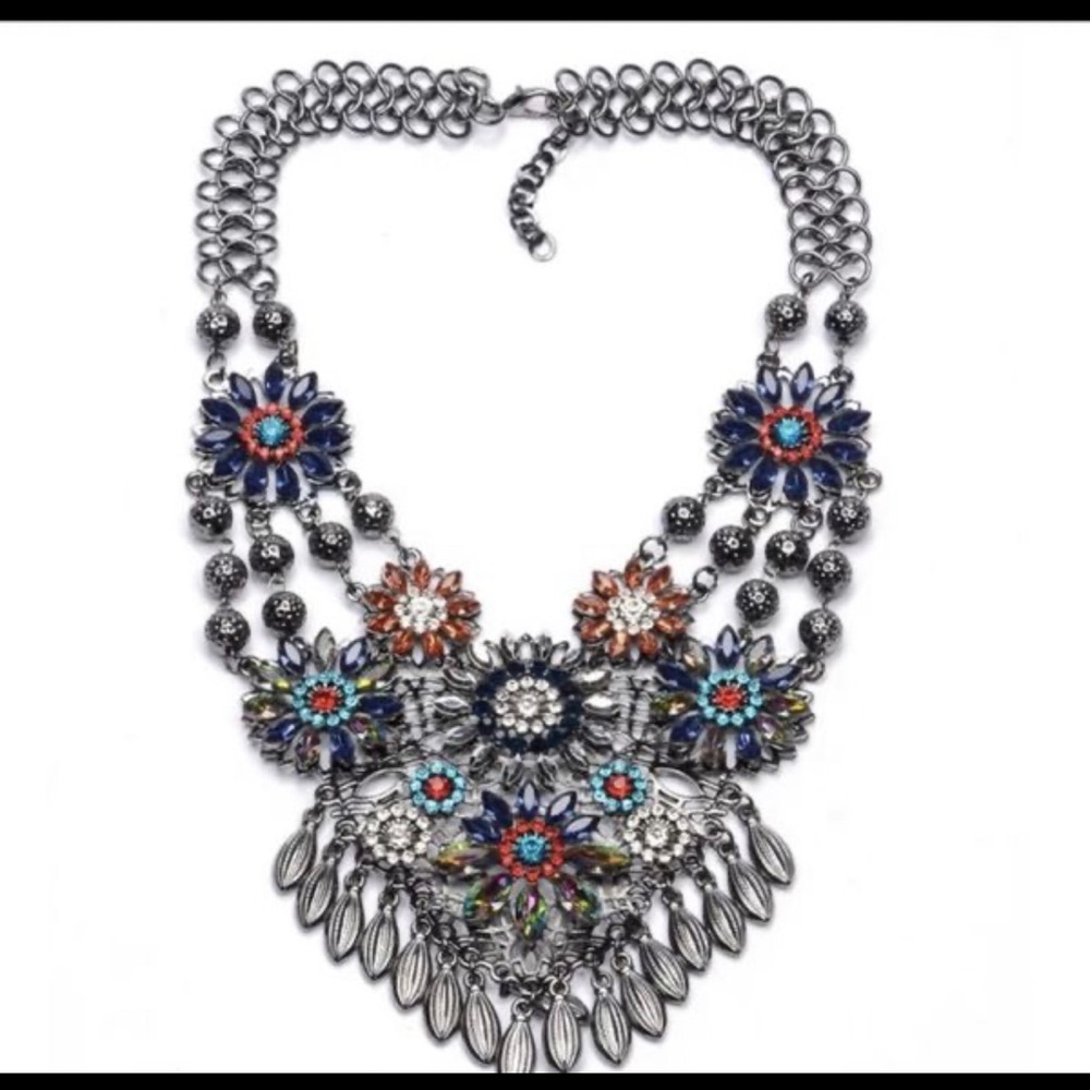 Women’s necklace